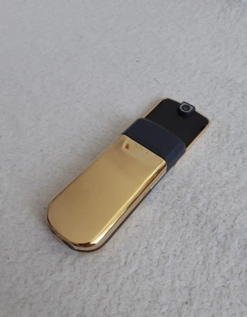 nokia-8800-gold-big-3