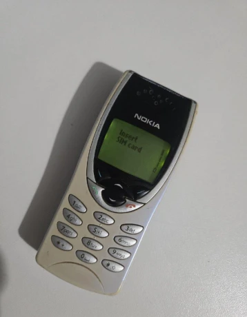 nokia-8210-big-0