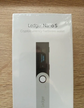 krypto-penazenka-ledger-nano-s-big-0