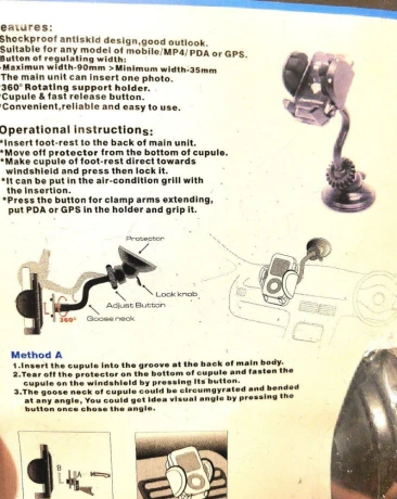 univerzalny-drziak-na-mobilny-telefon-do-auta-big-1