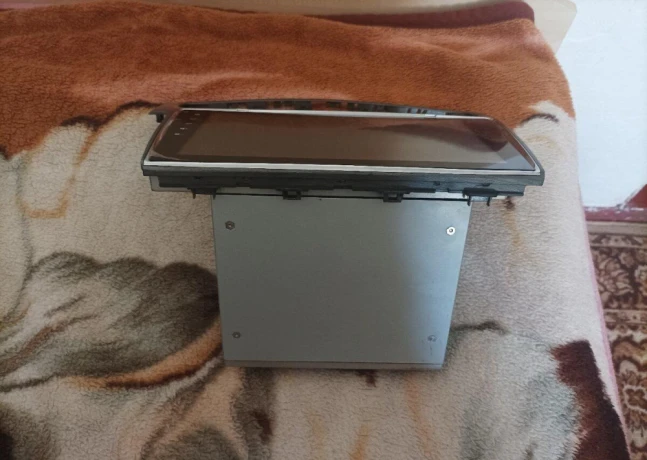 predam-2din-dotykove-radio-z-ramikom-panelom-big-1