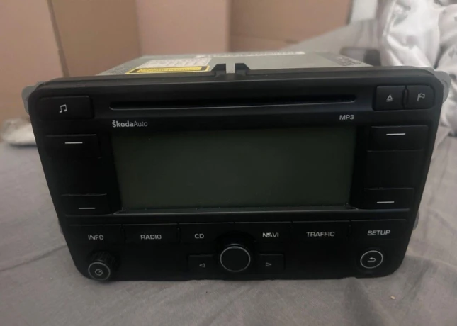 autoradio-skoda-big-0