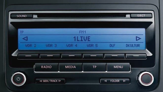 autoradio-rcd310-passat-b7-golf-6-touran-caddy-big-1