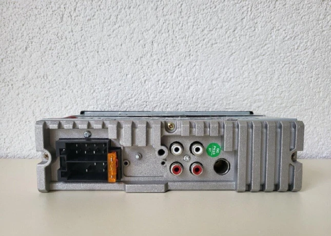 autoradio-usb-sd-bluetooth-8626-big-2