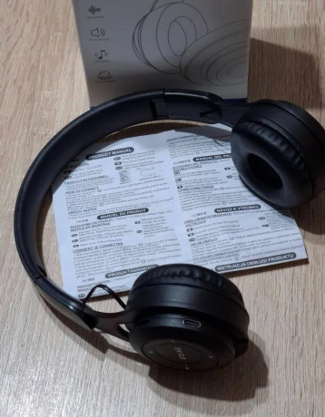nove-bezdrotove-bluetooth-sluchadla-big-0