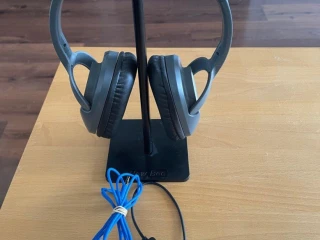 koss-bt539ik-bluetooth-sluchatka-cierne-stojan-v-cene