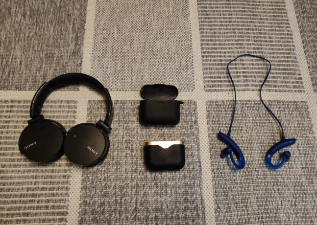 predam-rozne-sony-sluchadla-v-plne-funkcnom-stave-big-0