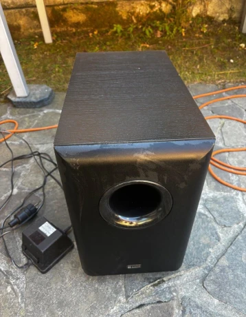 yamaha-aktivny-subwoofer-big-0