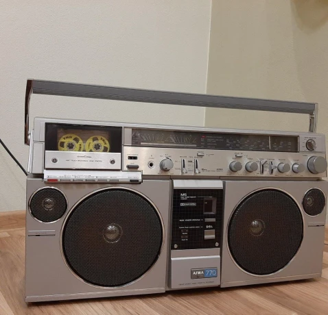 radiomagnetofon-big-2