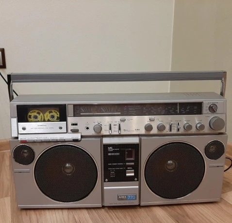 radiomagnetofon-big-0