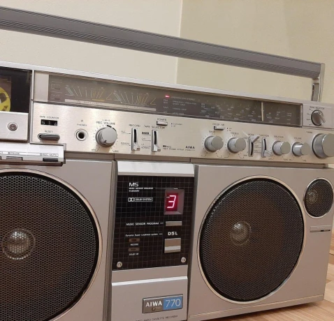 radiomagnetofon-big-4