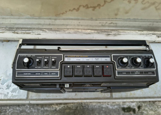 aiwa-tpr-900-big-2