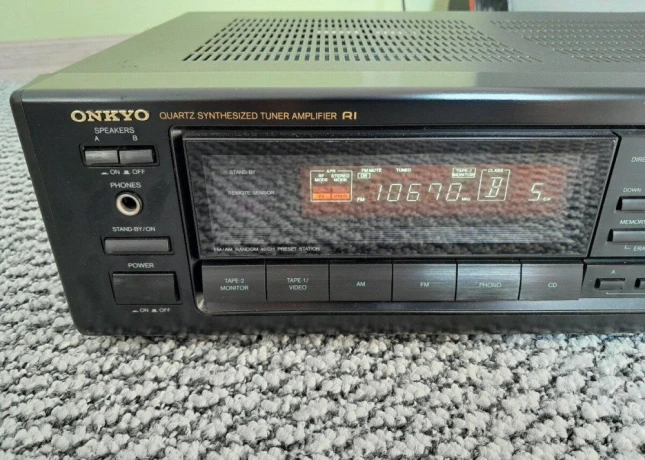 vintage-onkyo-tx-9011-receiver-big-2