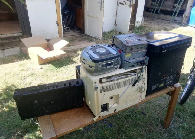 stare-radia-magnetofony-gramofon-veza-big-4