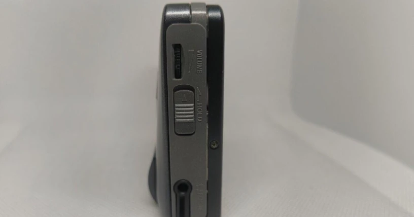 sony-wm-ex560-walkman-big-3