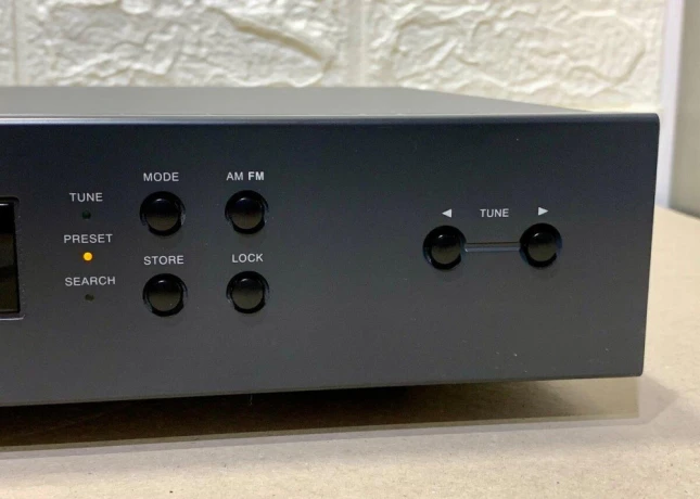 nad-412-fmam-stereo-tuner-big-3