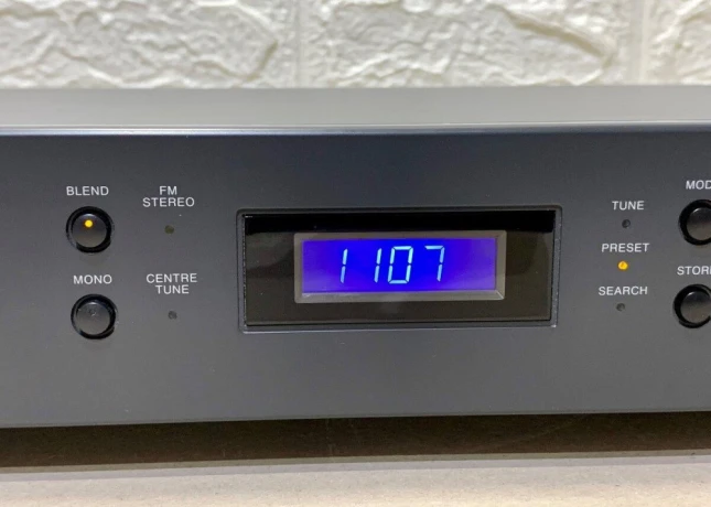 nad-412-fmam-stereo-tuner-big-2