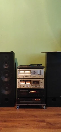 hifi-retromodern-hifi-rack-jvc-top-big-0