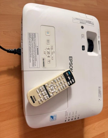 predam-projektor-epson-big-2