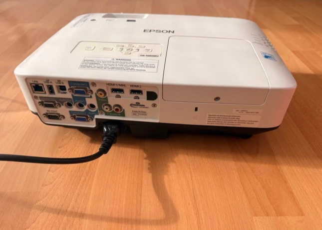 predam-projektor-epson-big-3