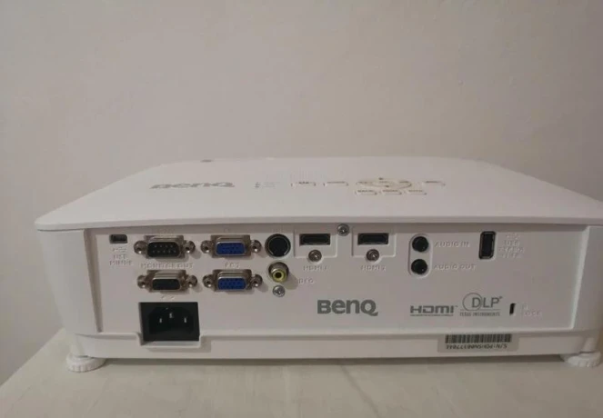 led-projektor-benq-mx-536-big-2