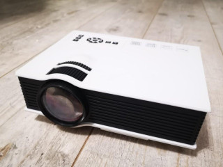 mini-led-projector-uc4