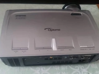 projektor-optoma-1690-dlp