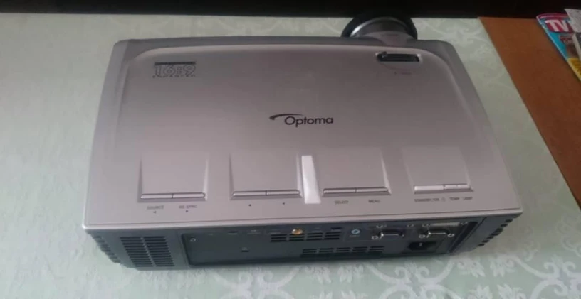 projektor-optoma-1690-dlp-big-0