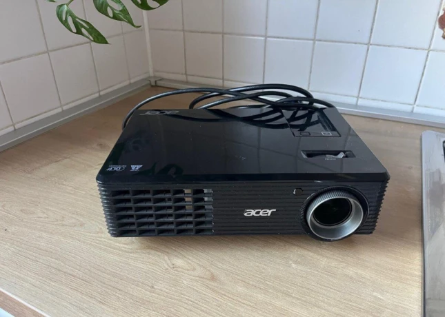 predam-projektor-acer-big-0