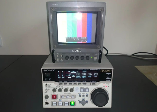 sony-dsr-dr1000ap-big-2