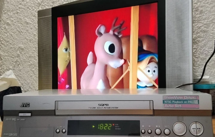 jvc-hr-j680-hifi-stereo-videorekorder-big-2