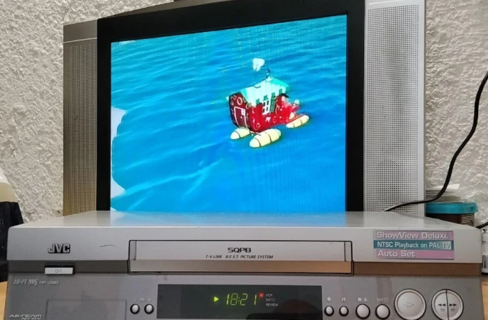 jvc-hr-j680-hifi-stereo-videorekorder-big-1