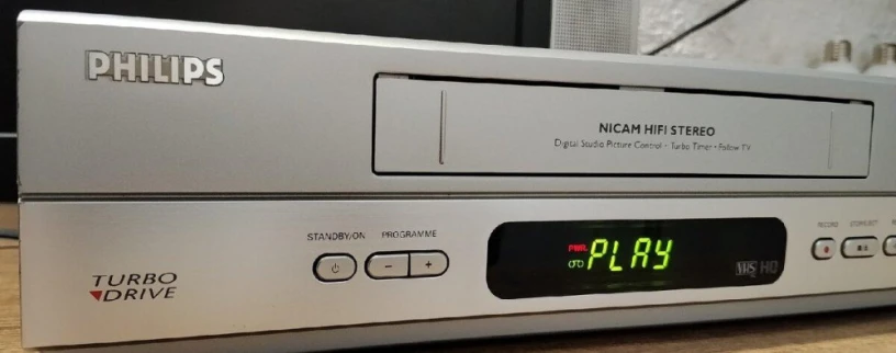 philips-vr550-hifi-stereo-6-hlavovy-videorekorder-big-4