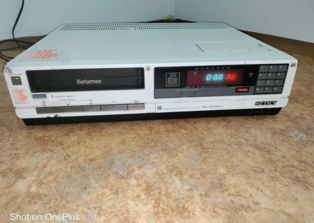 vzacny-sony-betamax-sl-c30ps-v-unikatni-bile-edici-cca-1983-big-1