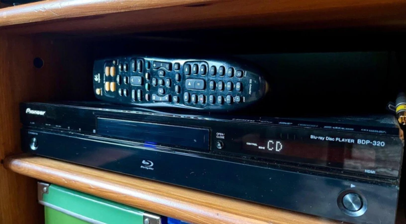 pioneer-bdp-320-bd-cd-player-big-0