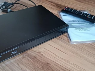 samsung-bd-j4500r-blu-raydvd-prehravac-ovladac