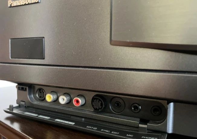 panasonic-nv-hs1000-s-vhs-dialkove-ovl-big-1