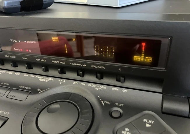 panasonic-nv-hs1000-s-vhs-dialkove-ovl-big-4