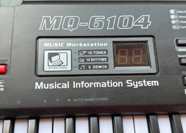 predam-elektronicky-keyboard-mq-6104-s-61-klavesmi-big-2
