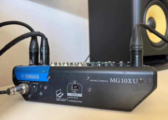 yamaha-mg10xu-mixpult-big-1