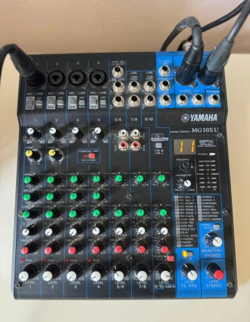 yamaha-mg10xu-mixpult-big-0