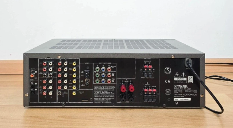 yamaha-rx-v357-optikasub-out-big-1