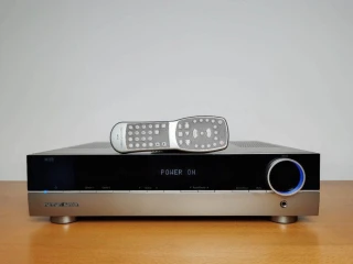 harmankardon-hk-970-strieborny-aj-cierny