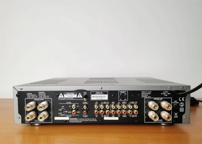 harmankardon-hk-970-strieborny-aj-cierny-big-1