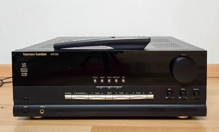 harman-kardon-avr2550-optikasub-out-big-0