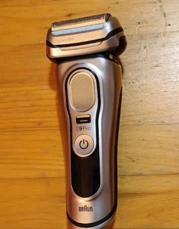 holiaci-strojcek-braun-s9-pro-s-puzdrom-big-4
