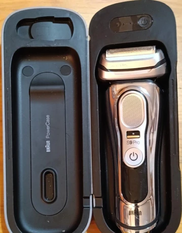 holiaci-strojcek-braun-s9-pro-s-puzdrom-big-0