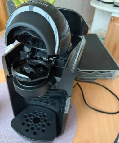 kapsulovy-kavovar-bosch-tas3102-tassimo-sunny-1300-w-big-2
