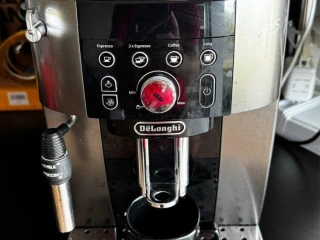 kavovar-delonghi-magnifica-s-smart
