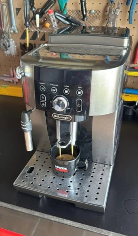 kavovar-delonghi-magnifica-s-smart-big-2